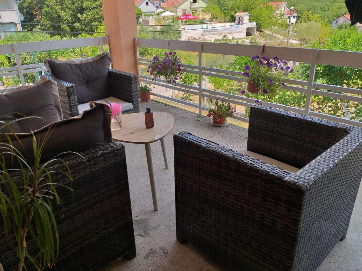 Apartment Davidovic Тиват Экстерьер фото